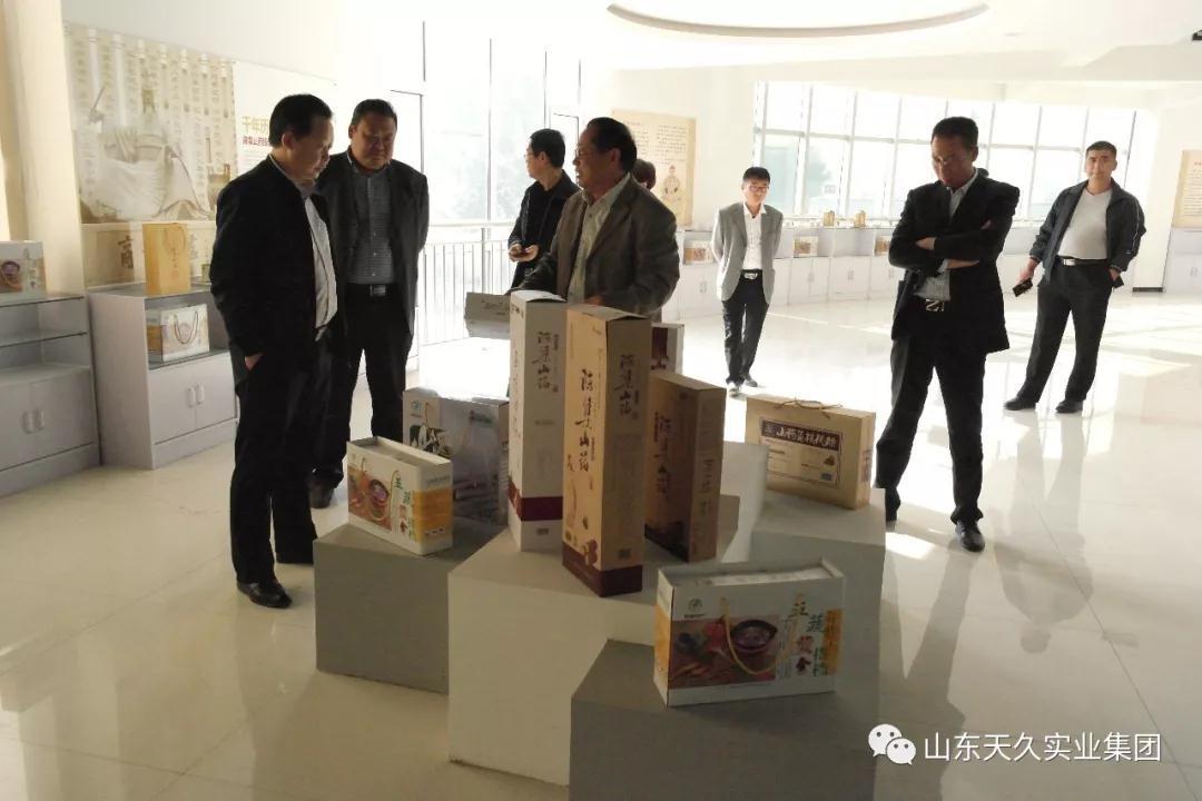 市农业局正县级调研合作社